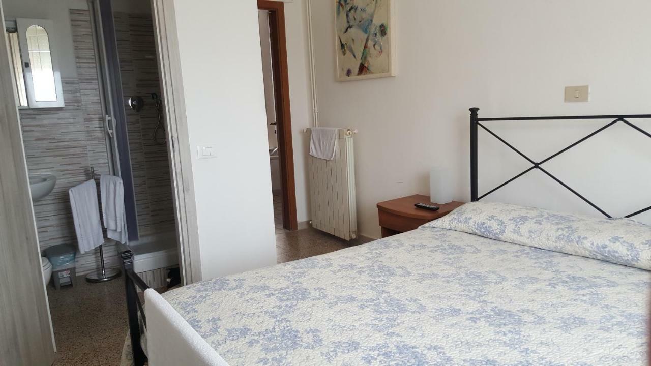 Albergo Pensione Ardenza Self Check-In Ливорно Экстерьер фото