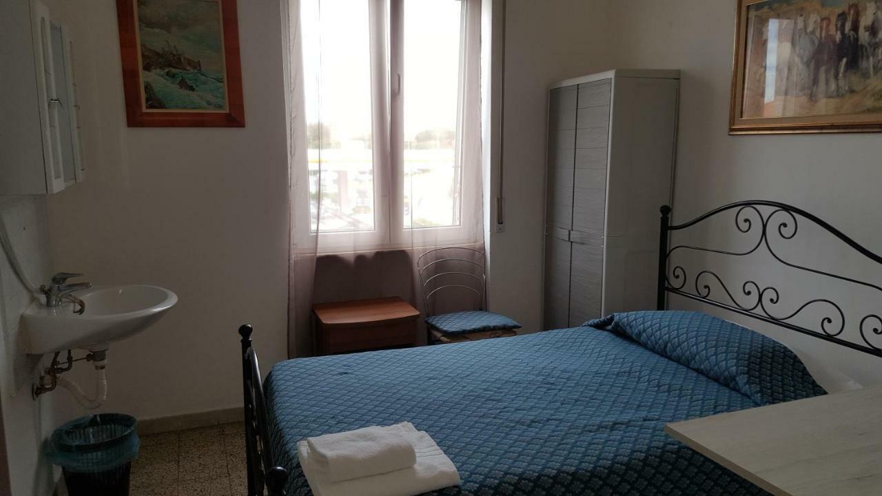 Albergo Pensione Ardenza Self Check-In Ливорно Экстерьер фото