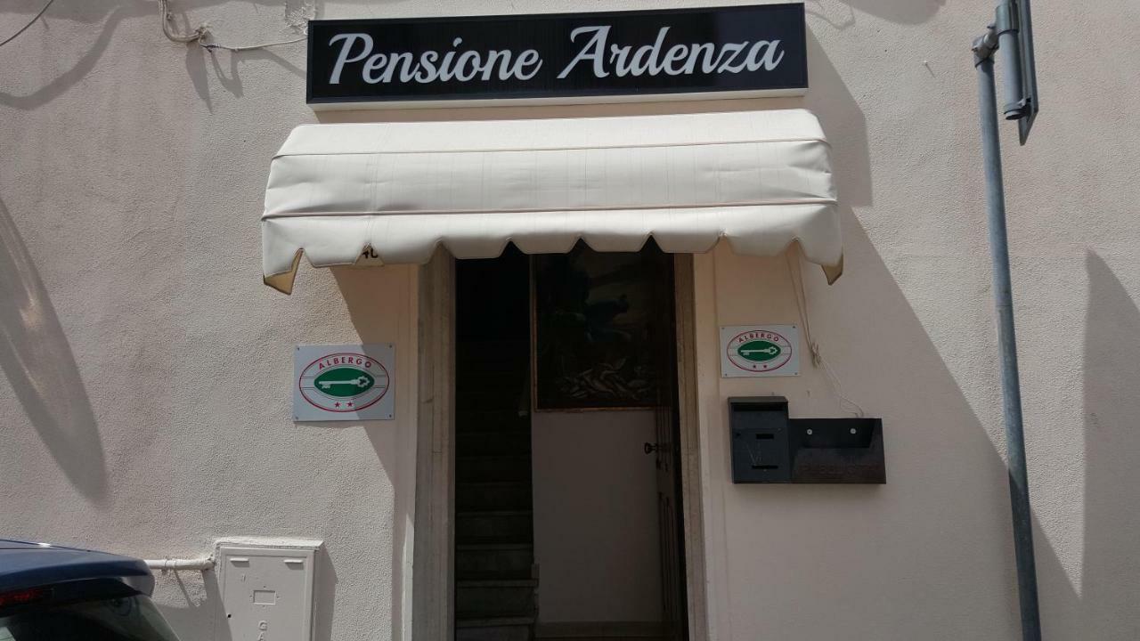 Albergo Pensione Ardenza Self Check-In Ливорно Экстерьер фото