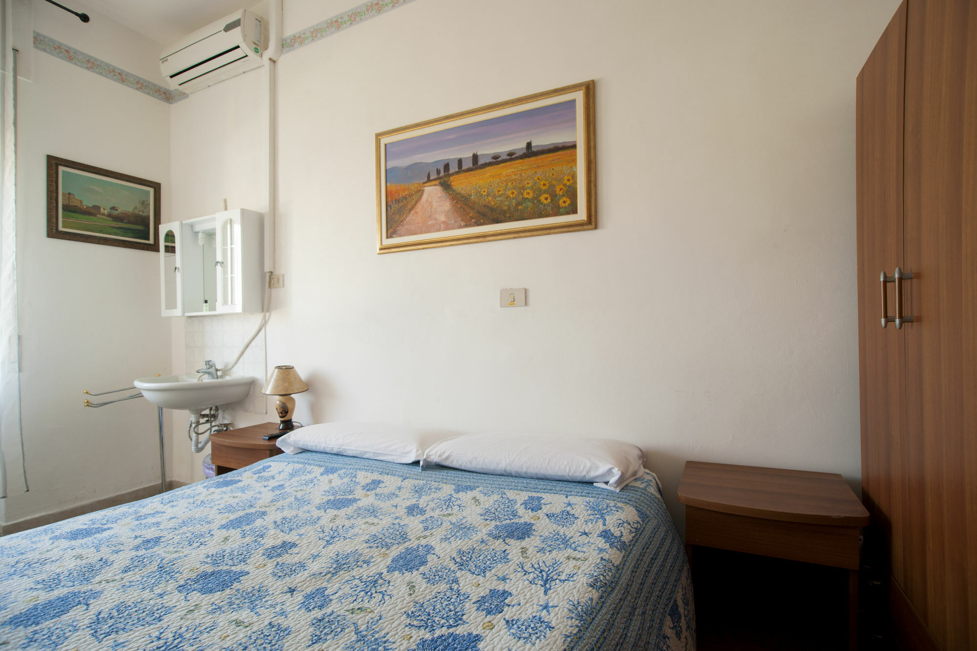 Albergo Pensione Ardenza Self Check-In Ливорно Экстерьер фото
