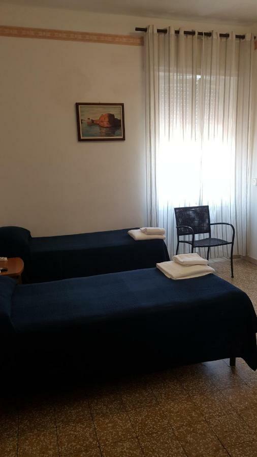Albergo Pensione Ardenza Self Check-In Ливорно Экстерьер фото